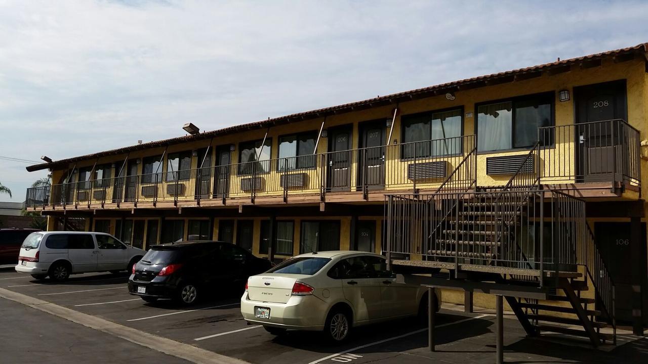 Sierra Inn South El Monte Екстериор снимка