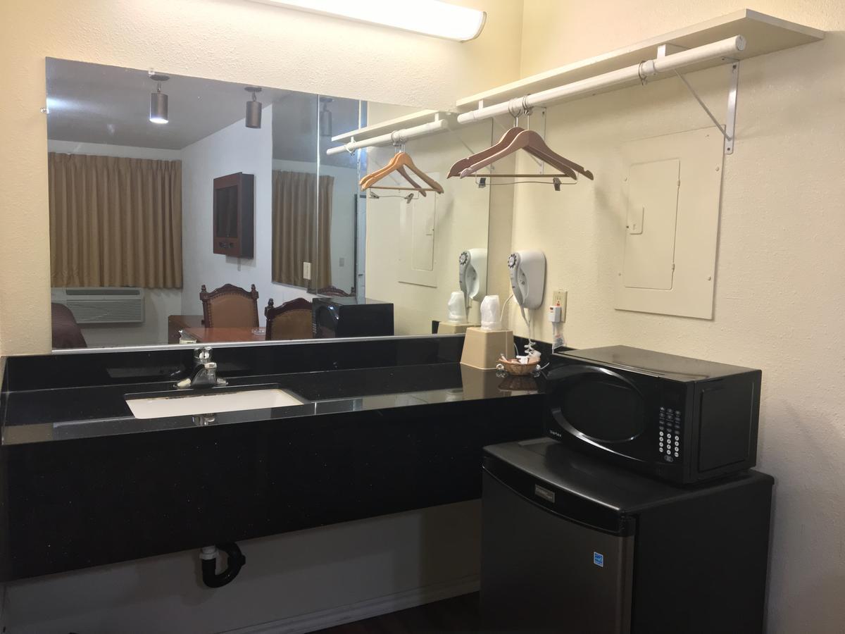 Sierra Inn South El Monte Екстериор снимка